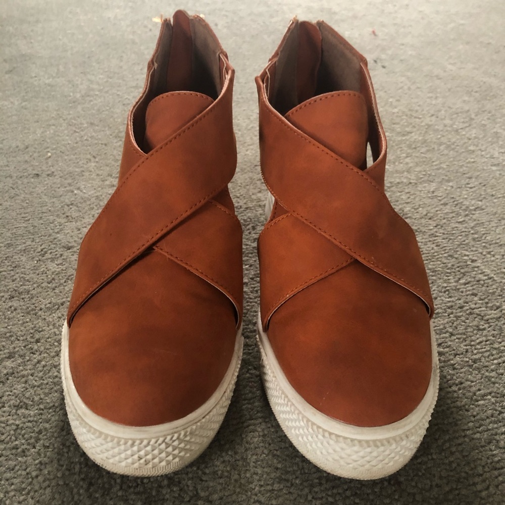 Wedge sneakers
